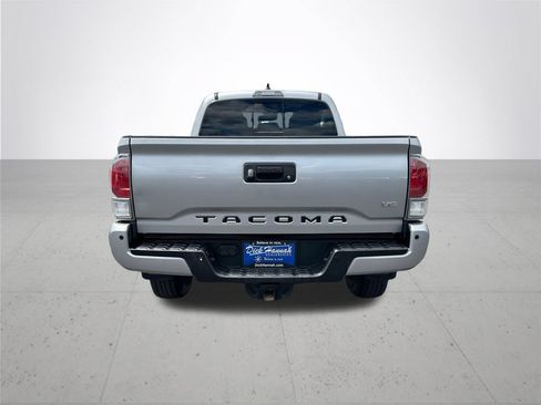 Used 2021 Toyota Tacoma TRD Off-Road w/ TRD Premium Off Road Package AWD/4WD image 8