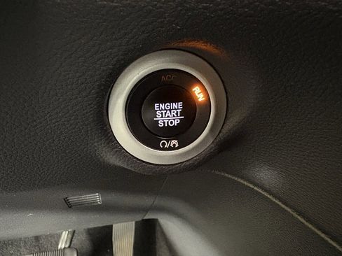 Used 2018 Chrysler Pacifica Limited w/ Advanced Safetytec Group image 26