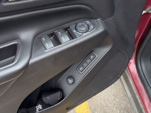 Used 2019 Chevrolet Equinox Premier image 9