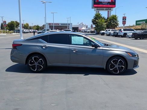 Used 2024 Nissan Altima 2.5 SR image 4