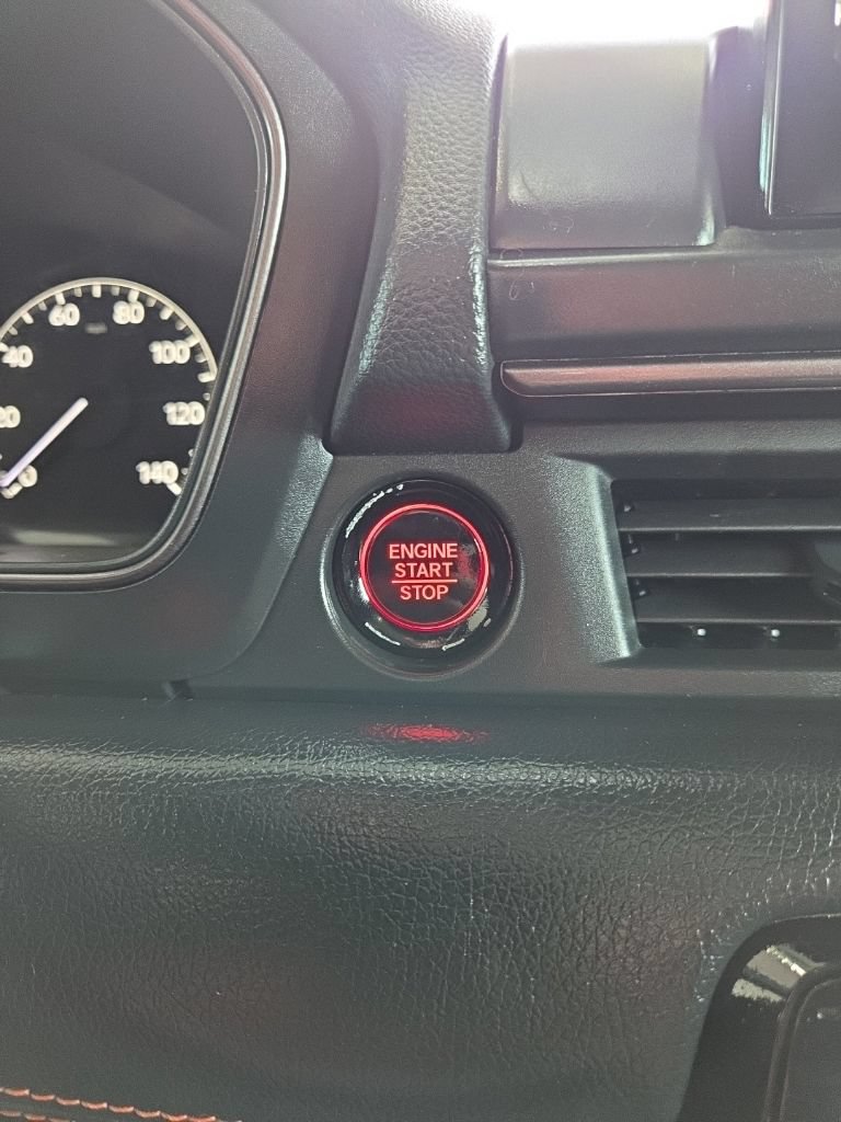 Used 2025 Honda Pilot TrailSport image 19