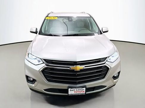 Used 2020 Chevrolet Traverse Premier image 2