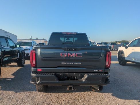 Used 2020 GMC Sierra 2500 AT4 w/ AT4 Premium Package AWD/4WD image 6