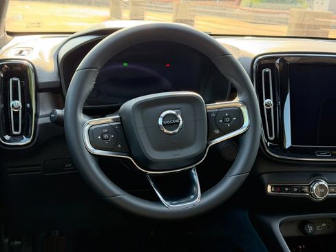 Certified 2023 Volvo C40 P8 Recharge Ultimate AWD/4WD image 14