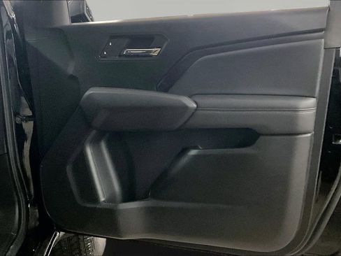 Used 2024 Chevrolet Colorado LT w/ LT Convenience Package III image 30