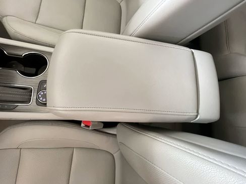Used 2018 GMC Acadia SLT AWD/4WD image 21