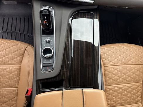 Used 2022 Cadillac Escalade Sport RWD image 17