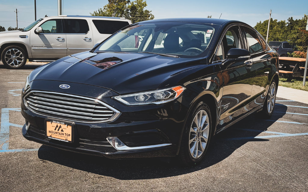 Used 2018 Ford Fusion Energi SE FWD image 19
