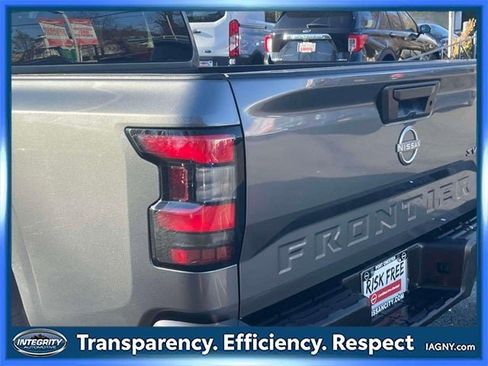 Certified 2024 Nissan Frontier SV image 11
