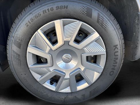 Certified 2025 Nissan Kicks S image 25