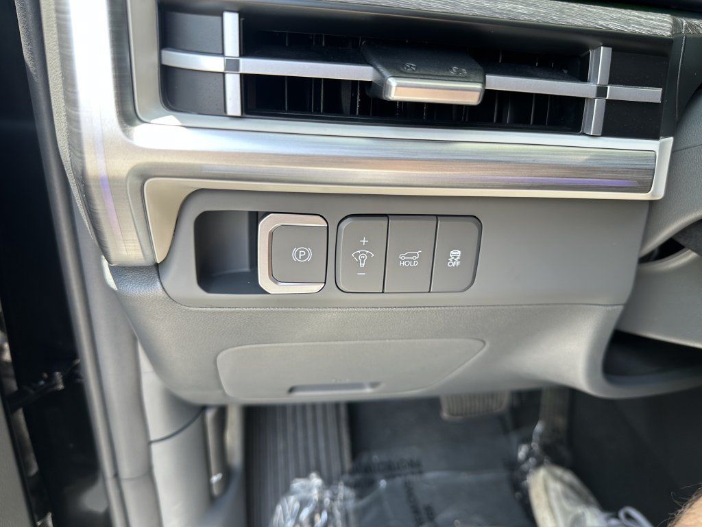 Used 2024 Hyundai Santa Fe Calligraphy AWD/4WD image 32