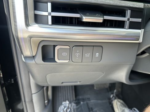 Used 2024 Hyundai Santa Fe Calligraphy AWD/4WD image 32