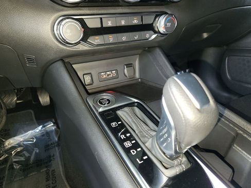 Used 2025 Nissan Sentra SV FWD image 20