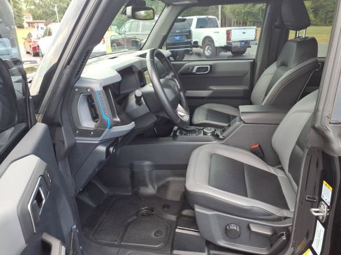 Used 2023 Ford Bronco Black Diamond AWD/4WD image 10