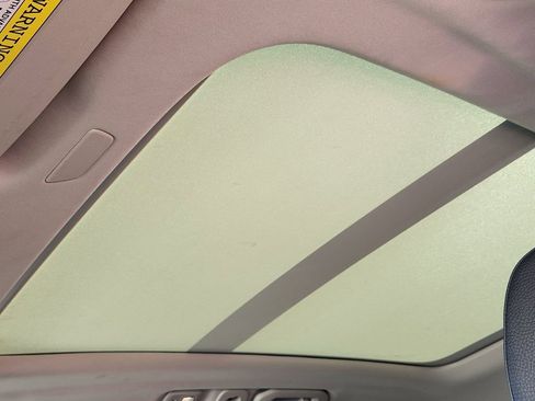 Used 2023 Volvo XC60 T8 Plus image 19