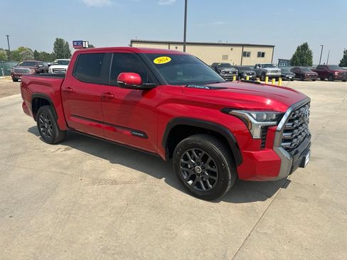 Used 2024 Toyota Tundra Platinum AWD/4WD image 40