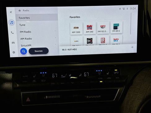 Used 2025 Toyota Camry XLE w/ Premium Package FWD image 15