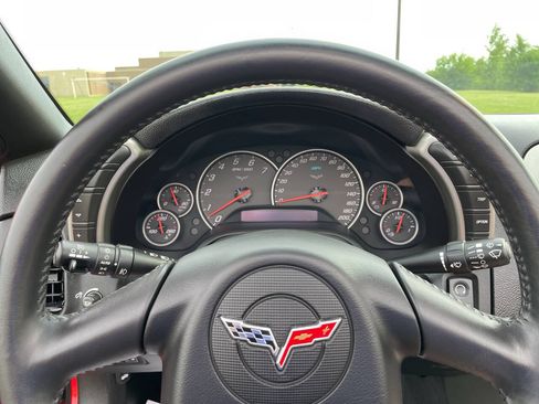 Used 2005 Chevrolet Corvette Convertible w/ Preferred Equipment Group RWD image 57