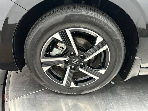 Used 2025 Nissan Sentra SV FWD image 27