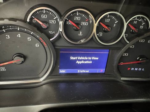 Used 2021 Chevrolet Silverado 1500 LT Trail Boss w/ Convenience Package II AWD/4WD image 4