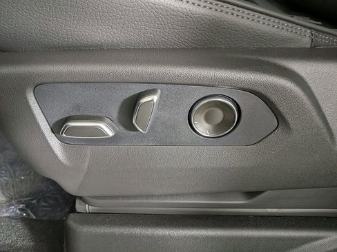 New 2026 GMC Yukon XL Denali w/ Sun & Power Step Package image 19