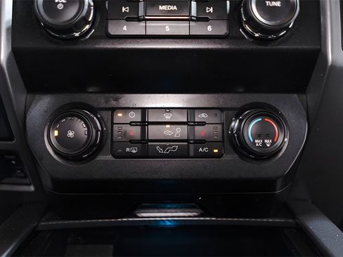 Used 2020 Ford F150 XLT w/ Equipment Group 302A Luxury image 15