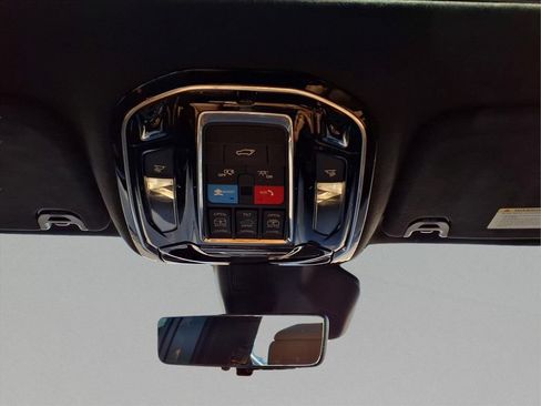 Used 2022 Jeep Grand Wagoneer Series III w/ Rear Seat Video Group 1 AWD/4WD image 31