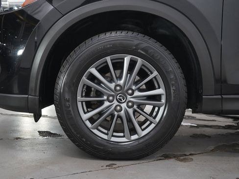 Used 2017 MAZDA CX-5 Touring w/ Preferred Equipment Package AWD/4WD image 29