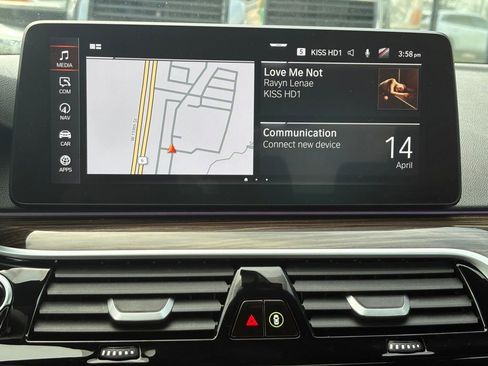 Certified 2023 BMW 530i xDrive w/ Premium Package AWD/4WD image 9