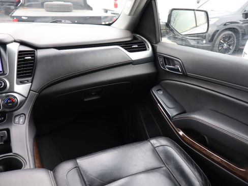 Used 2019 Chevrolet Tahoe LT image 16