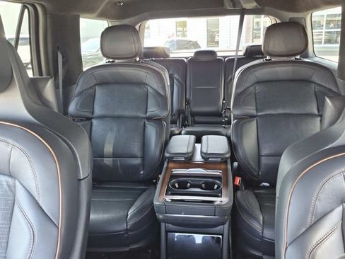 Certified 2025 Lincoln Navigator Black Label AWD/4WD image 20