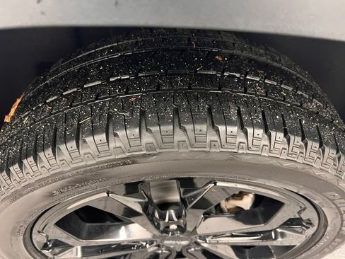 Used 2021 GMC Terrain SLT w/ Elevation Edition FWD image 16