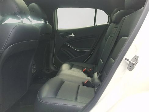 Used 2018 Mercedes-Benz GLA 250 4MATIC image 8