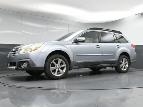 Used 2014 Subaru Outback 2.5i Limited image 23