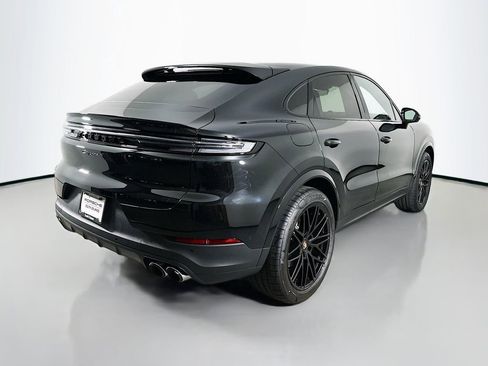 New 2026 Porsche Cayenne S image 9