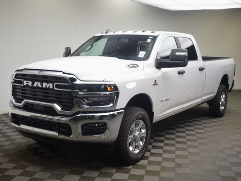 New 2026 RAM 2500 Big Horn AWD/4WD image 16