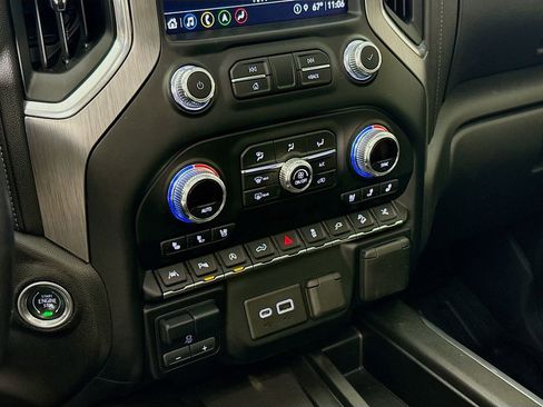 Used 2021 GMC Sierra 1500 Denali w/ Denali Carbonpro Edition image 18