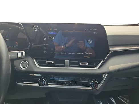 Used 2025 Chevrolet Equinox LT FWD image 20