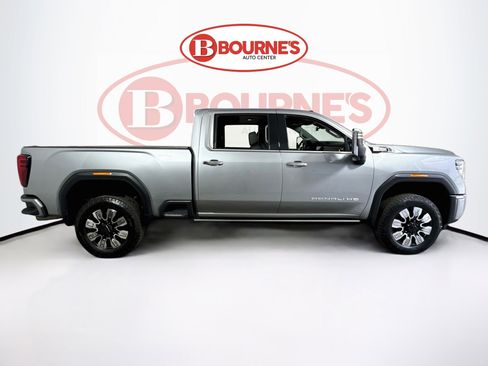 Used 2024 GMC Sierra 2500 Denali w/ Denali Reserve Package AWD/4WD image 13