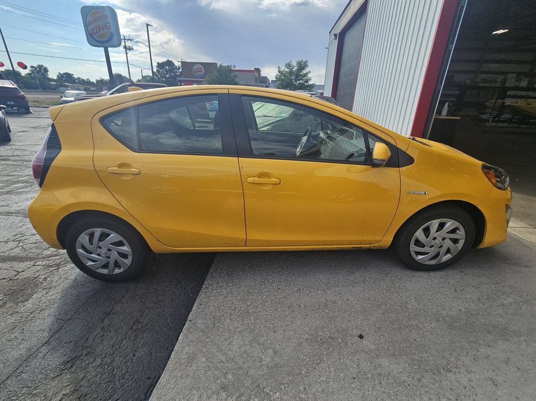 Used 2015 Toyota Prius C One FWD image 9
