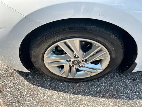 Used 2020 Hyundai Elantra Value Edition w/ Cargo Package (C1) FWD image 12