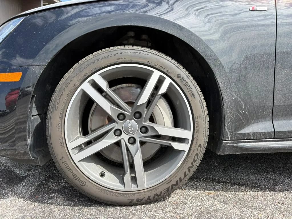Used 2017 Audi A4 2.0T Premium Plus w/ Premium Plus Package AWD/4WD image 24