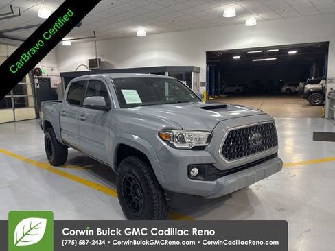 Used 2019 Toyota Tacoma TRD Sport AWD/4WD image 3