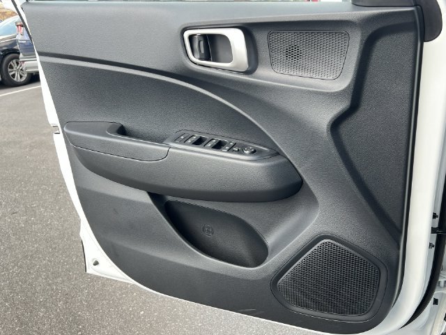 Used 2026 Hyundai Venue SEL FWD image 23