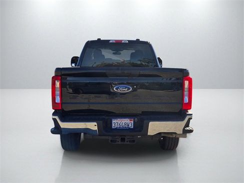 Used 2023 Ford F350 XLT w/ FX4 Off-Road Package image 5