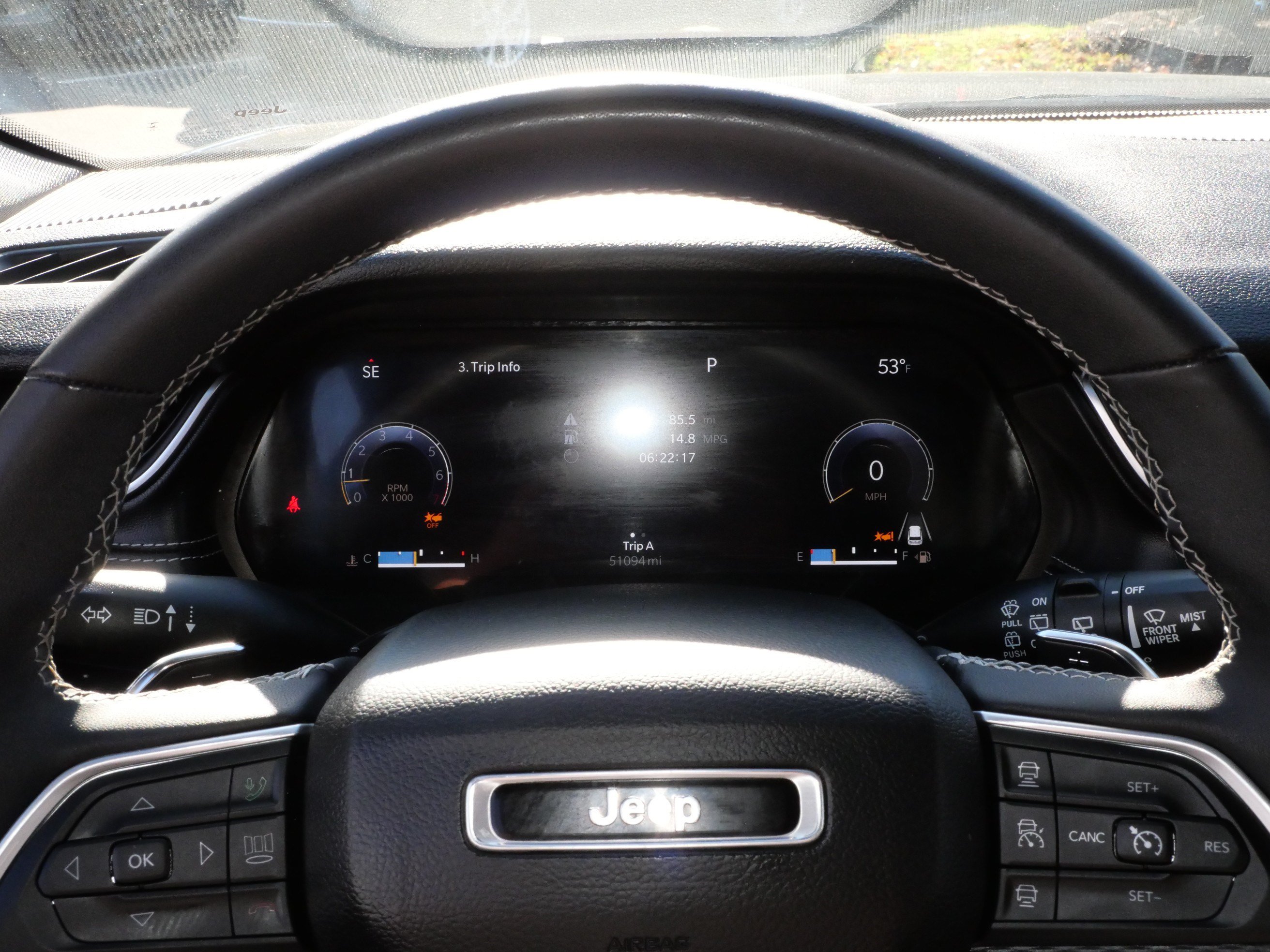 Used 2023 Jeep Grand Cherokee Altitude AWD/4WD image 21