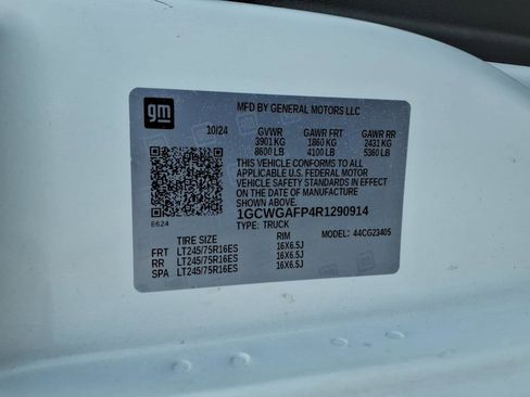 Used 2024 Chevrolet Express 2500 w/ Driver Convenience Package RWD image 21