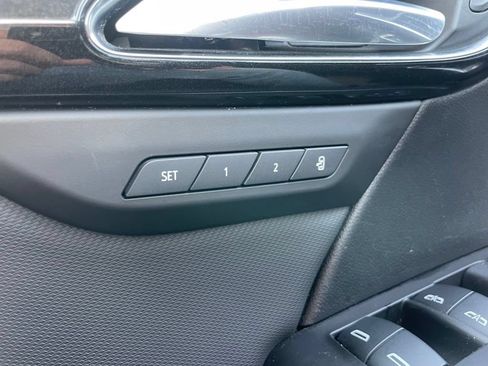 Used 2024 Buick Envision Preferred AWD/4WD image 24