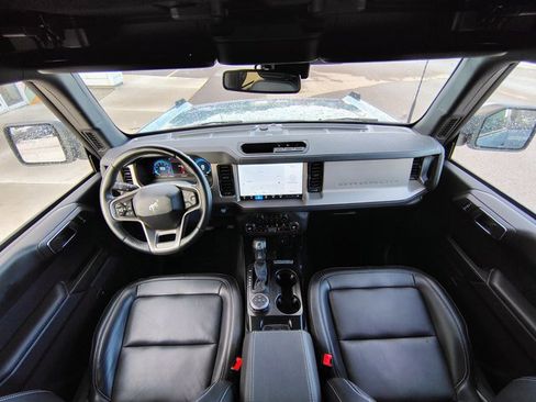 Certified 2025 Ford Bronco Outer Banks AWD/4WD image 2