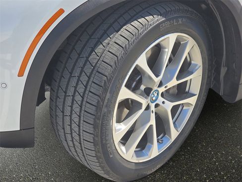 Used 2024 BMW X5 xDrive50e w/ Parking Assistance Package image 37